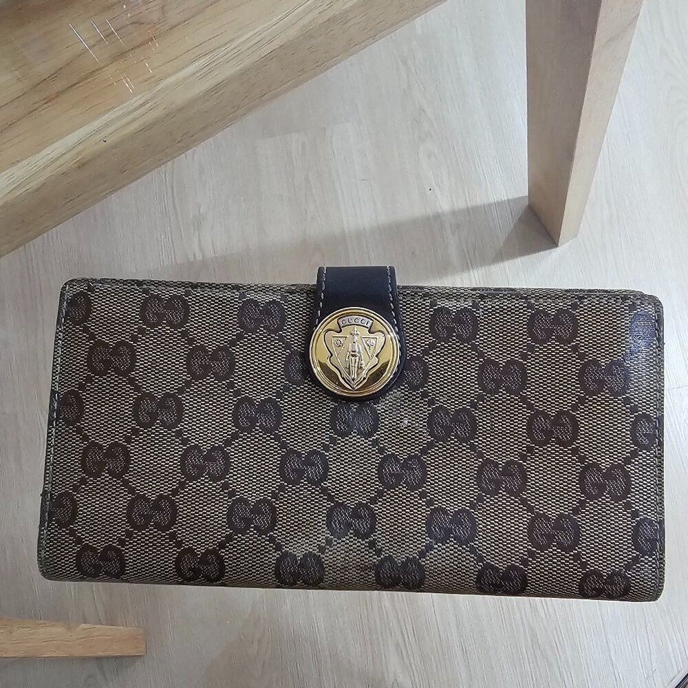 Gucci continental wallet